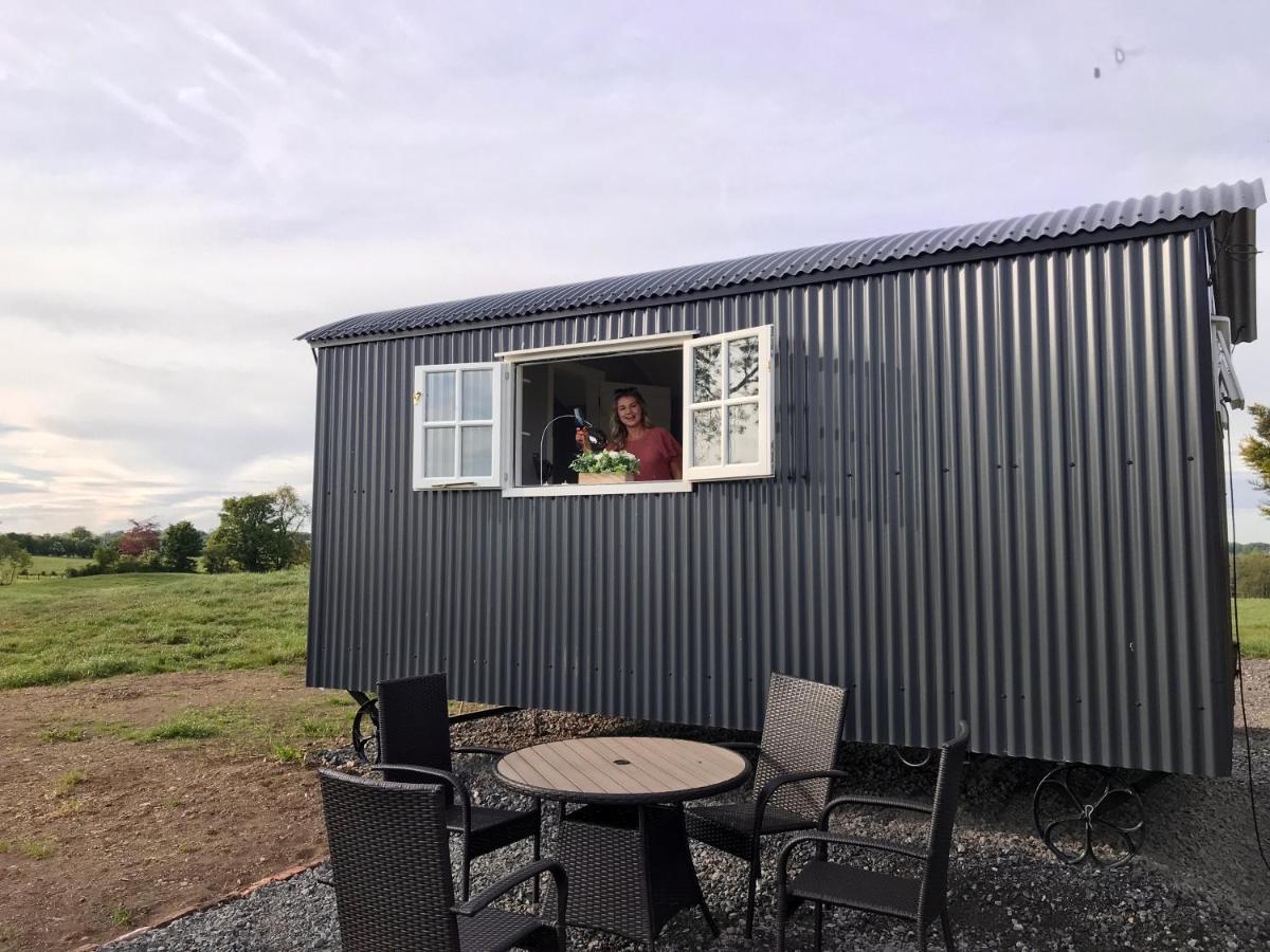 Sheelin Huts Blue, Hot-Tub Available From 1St April Until 1St November Vila Cavan Exterior foto